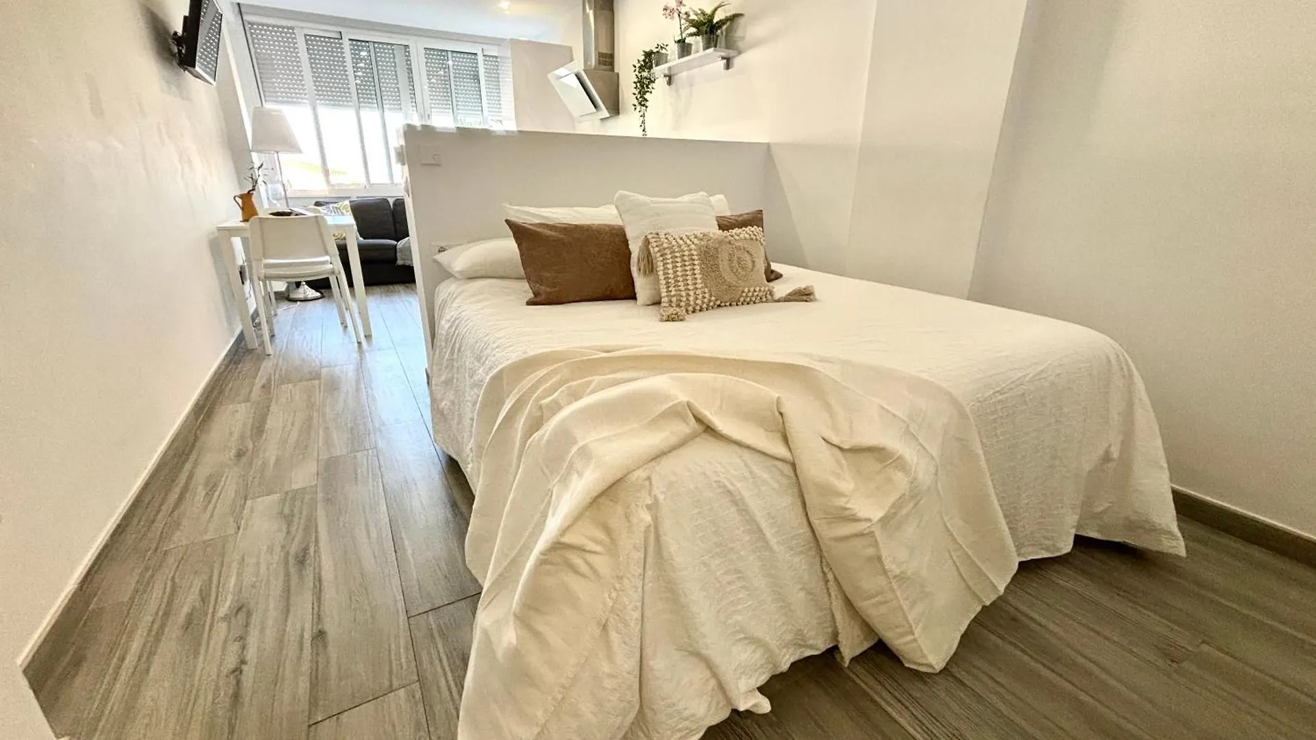 Sol Torrecilla Studio Nerja